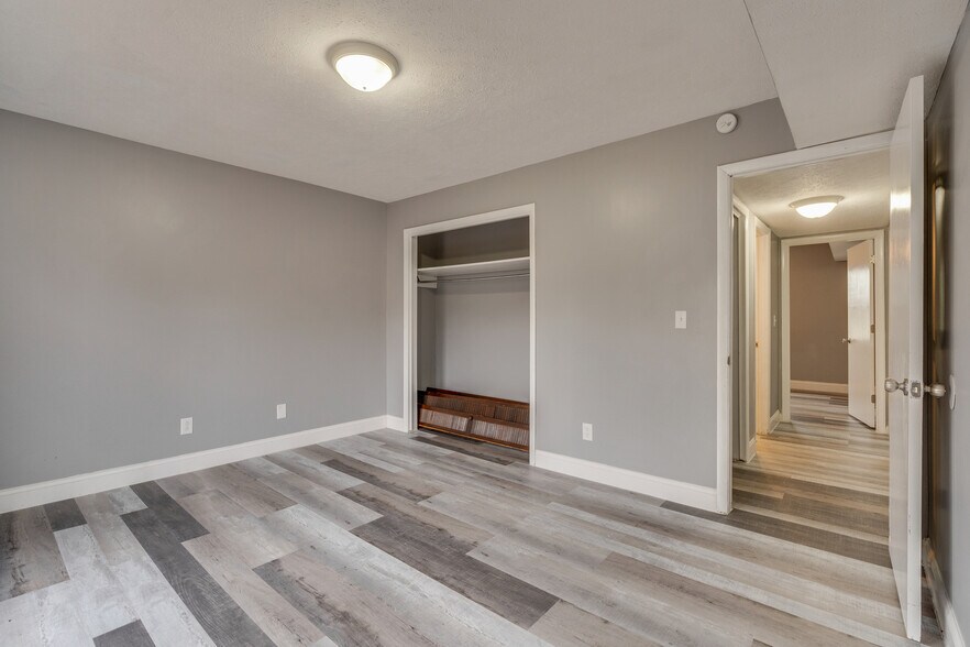 More Photos Of 1433 Stratford Rd, Kingsport Apartments For Sale