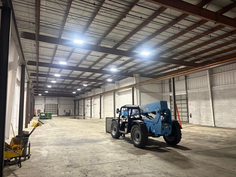 More Photos Of 1800 4th Avenue Ext, Lake Worth Beach Warehouse For Lease