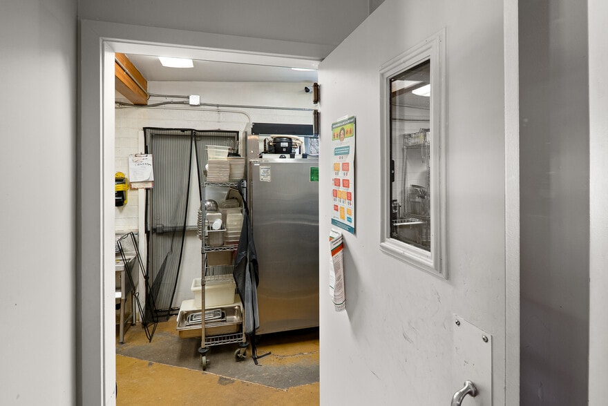 More Photos Of 102 E Pima St, Cottonwood Restaurant For Sale