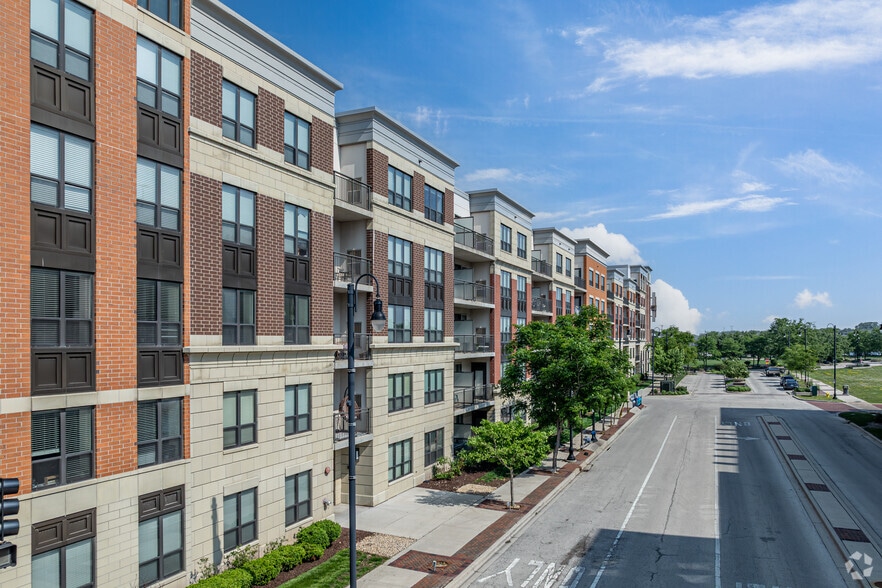 More Photos Of 9750 Crescent Park Cir, Orland Park Apartments For Lease