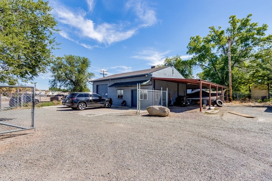 More Photos Of 1992 Aspen Cir, Pueblo Auto Repair For Sale