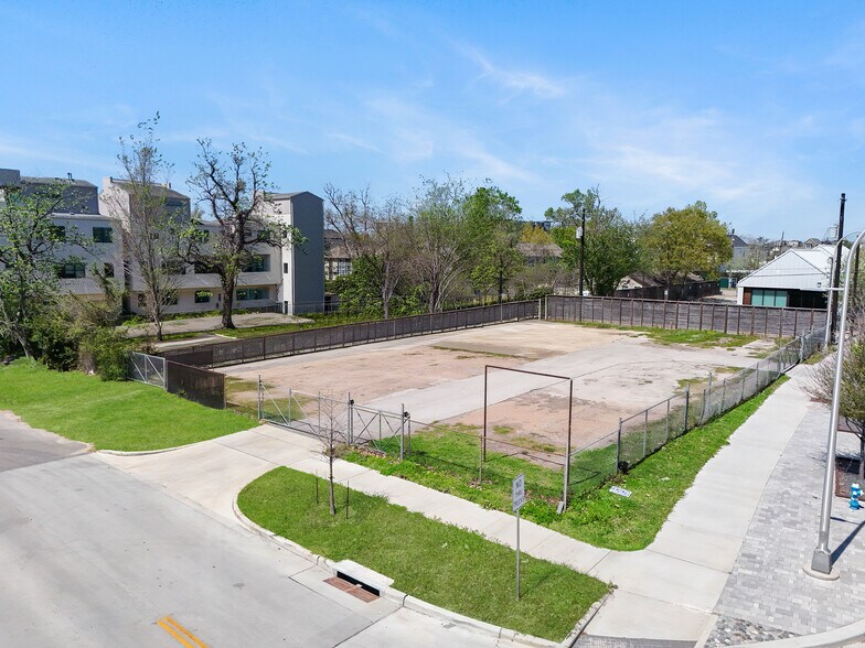 More Photos Of 1701 N Durham Dr, Houston Land For Sale