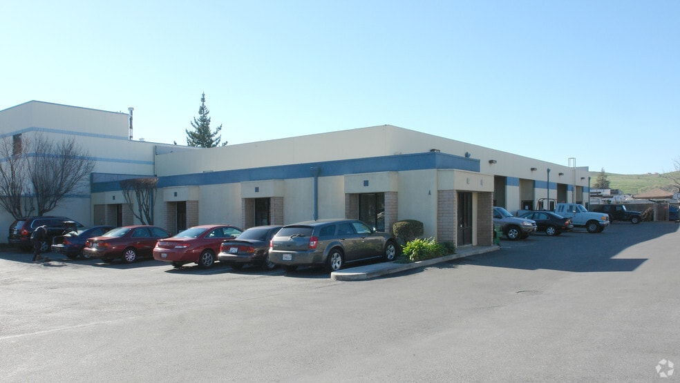 More Photos Of 2885 Aiello Dr, San Jose Warehouse For Sale