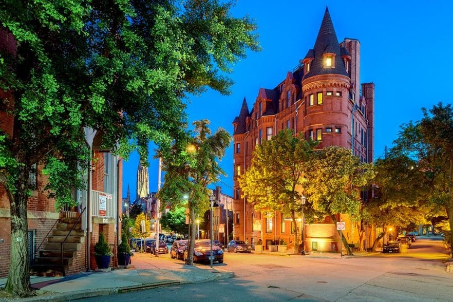 More Photos Of 868 Park Ave, Baltimore Hotel For Sale