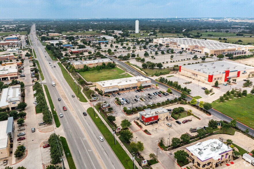 More Photos Of 1616 FM 685, Pflugerville General Retail For Sale