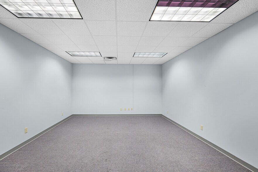 More Photos Of 107 Shannon St, Jackson Office For Sale