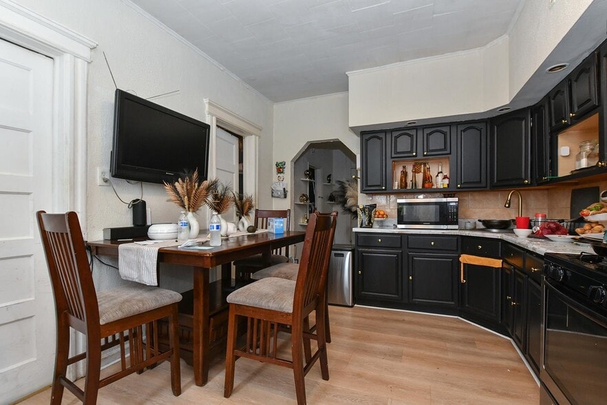 More Photos Of 604 21st St, Union City Apartments For Sale