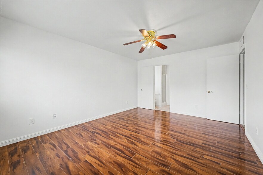 More Photos Of 8038 E Almeria Rd, Scottsdale Office For Sale