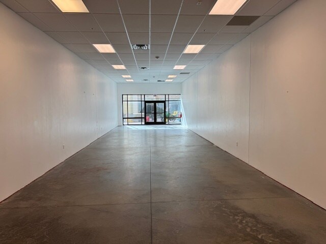 More Photos Of 500 N IH 69, Robstown Warehouse For Lease