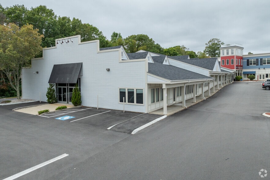 More Photos Of 12 Coogan Blvd, Mystic Unknown For Lease