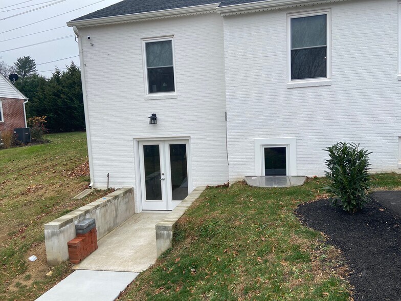 More Photos Of 909 S Main St, Bel Air Office For Lease