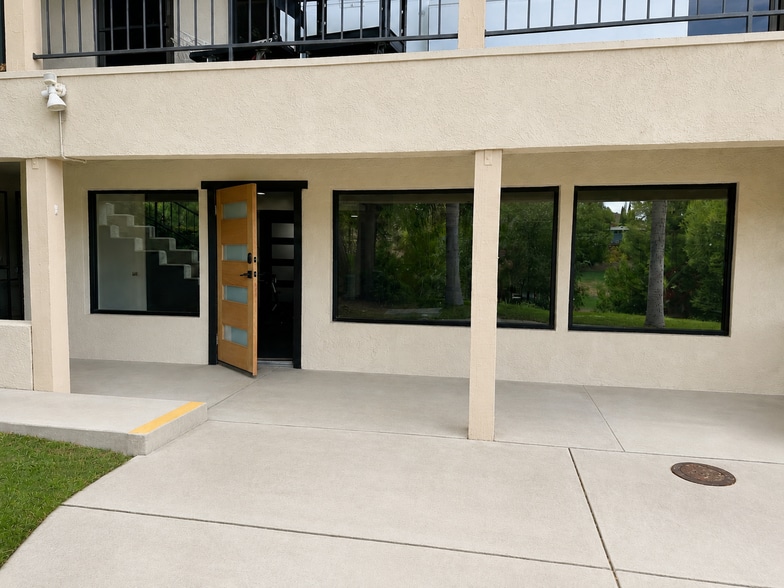 More Photos Of 31780 Railroad Canyon Rd, Canyon Lake Unknown For Lease