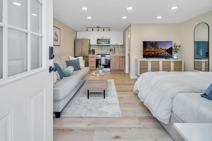 More Photos Of 418 W Ivy St, San Diego Apartments For Sale