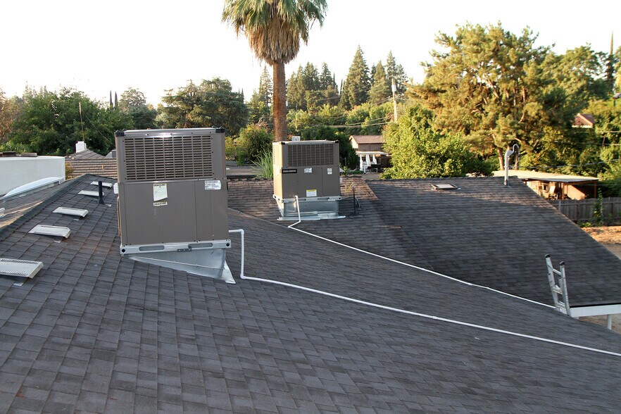 More Photos Of 1636 S Clovis Ave, Fresno Specialty For Sale