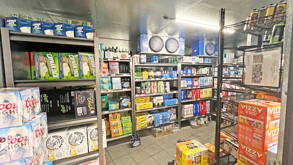 More Photos Of 2995 E Fort Union Blvd, Salt Lake City Convenience Store For Sale