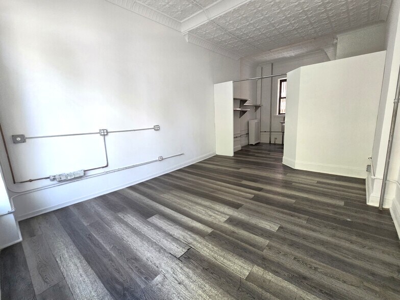 More Photos Of 32-20 34th Ave, Astoria Apartments For Lease