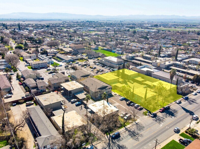 More Photos Of 233 W I St, Los Banos Apartments For Sale