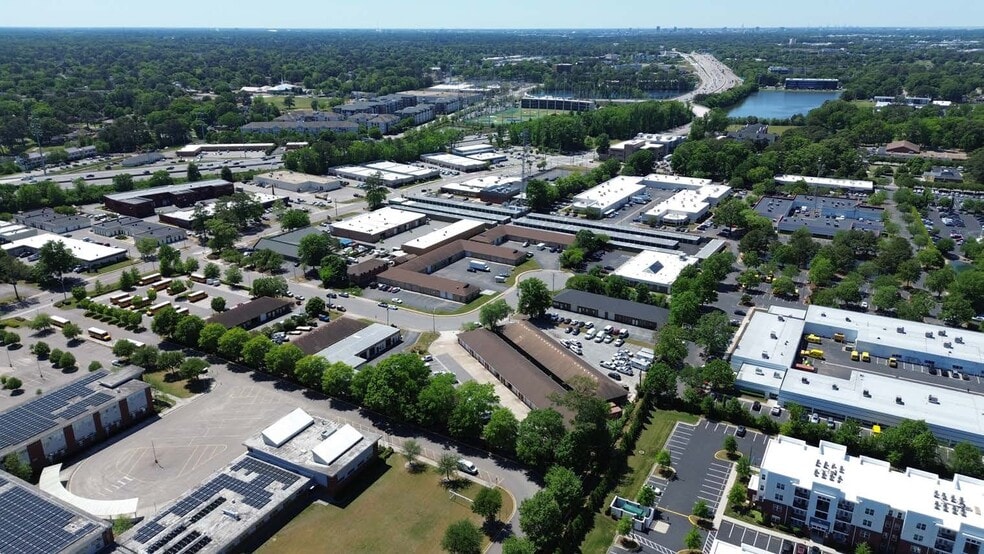 More Photos Of 350-352 Cleveland Pl, Virginia Beach Light Manufacturing For Lease