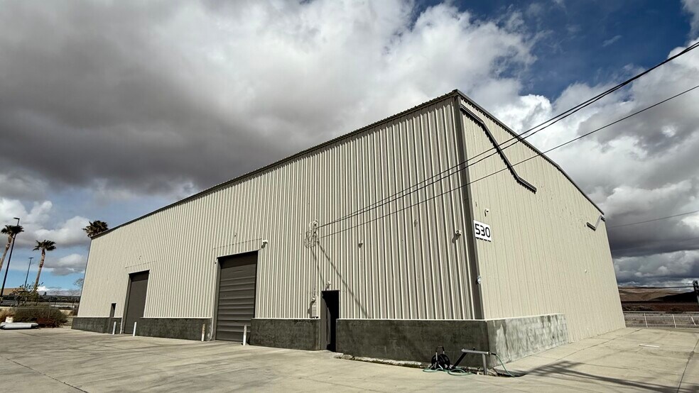 Primary Photo Of 530 Victor St, Barstow Warehouse For Sale
