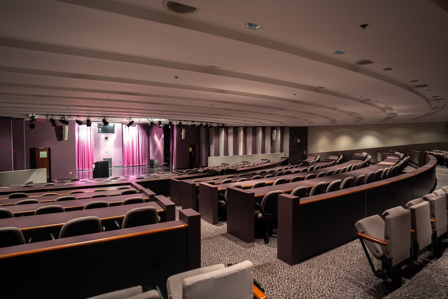 More Photos Of 2211 E Jefferson Ave, Detroit Office For Sale