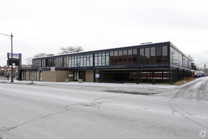 Primary Photo Of 2715 N Central Ave, Chicago Medical For Sale