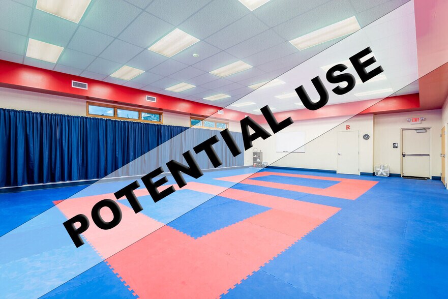 More Photos Of 201 Sunset Blvd E, Chambersburg Warehouse For Sale