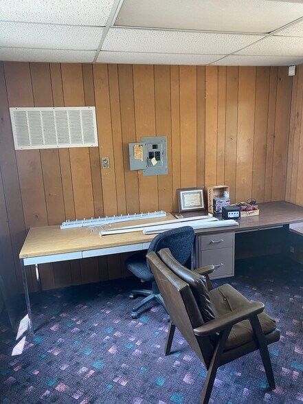 More Photos Of 1186 Center St, Riverside Industrial For Lease