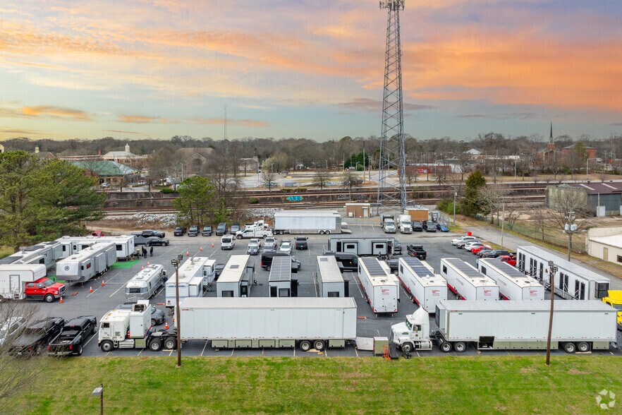 More Photos Of 1513 E Cleveland Ave, East Point Unknown For Sale