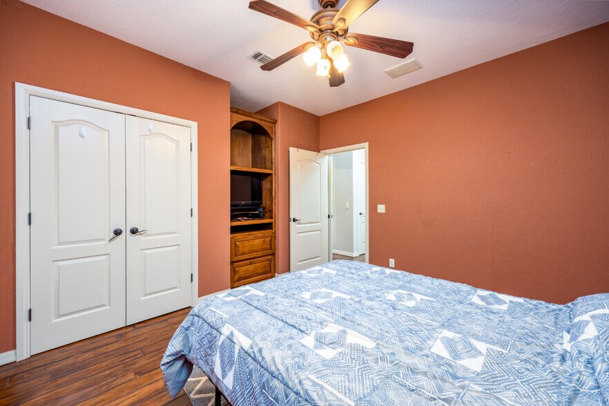 More Photos Of 12625 Sandpiper Rd, Thackerville Specialty For Sale