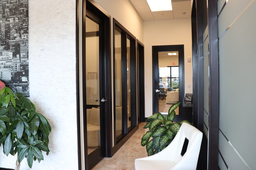 More Photos Of 10388 State Road 84, Davie Warehouse For Lease