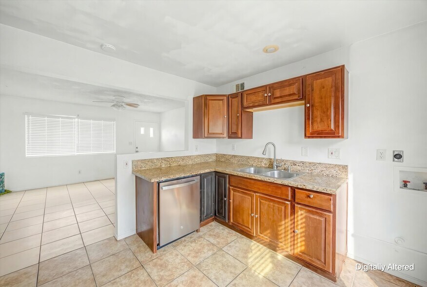 More Photos Of 238 S Saturmino Dr, Palm Springs Apartments For Sale