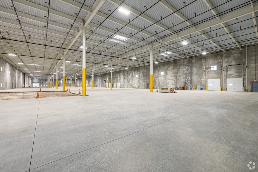 More Photos Of 730 Walnut Ave, Cranford Warehouse For Lease