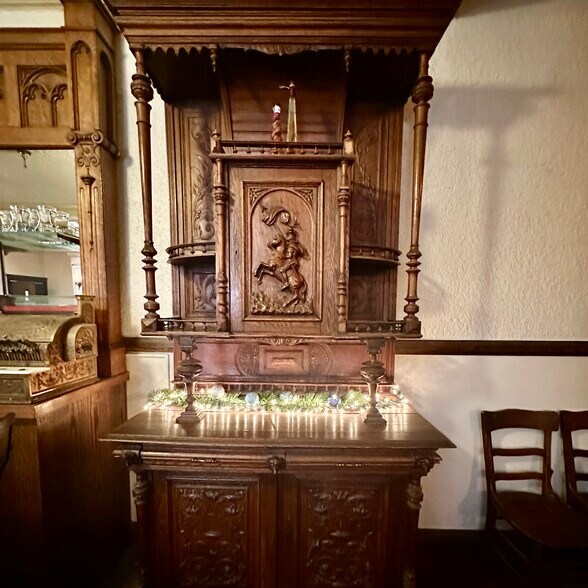 More Photos Of 925 1st Ave, Monte Vista Hotel For Sale