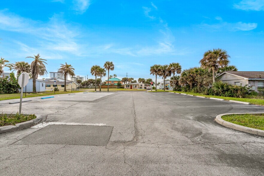More Photos Of 1666 Ocean Shore Blvd, Ormond Beach Restaurant For Sale