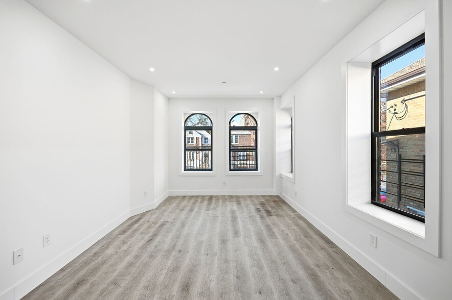 More Photos Of 2152 Muliner Ave, Bronx Apartments For Sale