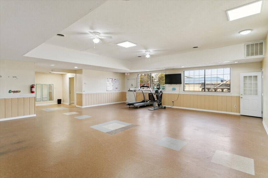 More Photos Of 1721 N King St, Hampton Daycare Center For Sale