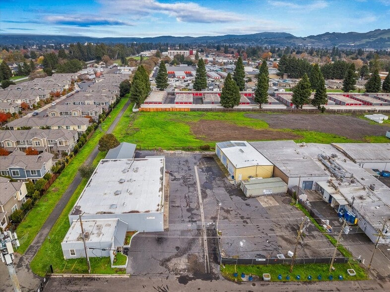 More Photos Of 1599 Hampton Way, Santa Rosa Office For Sale