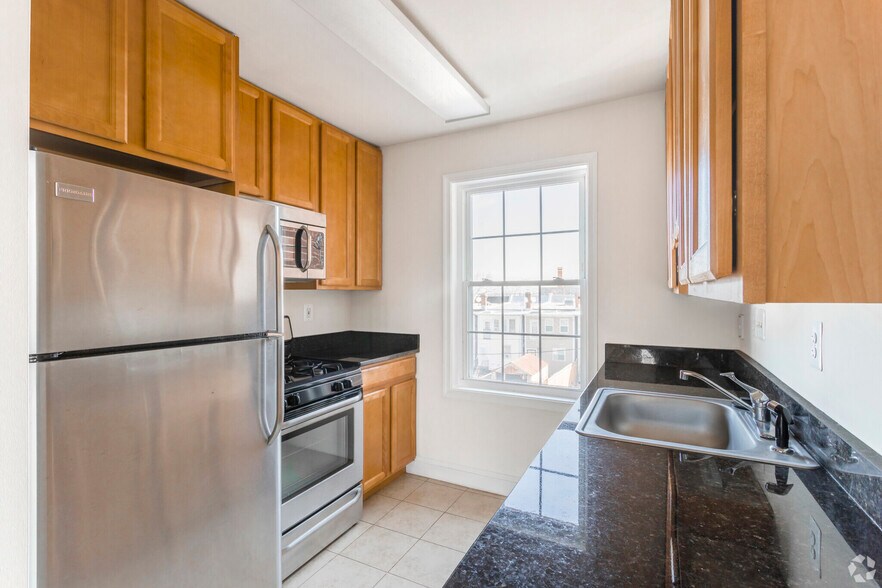 More Photos Of 201 16th St NE, Washington Apartments For Sale