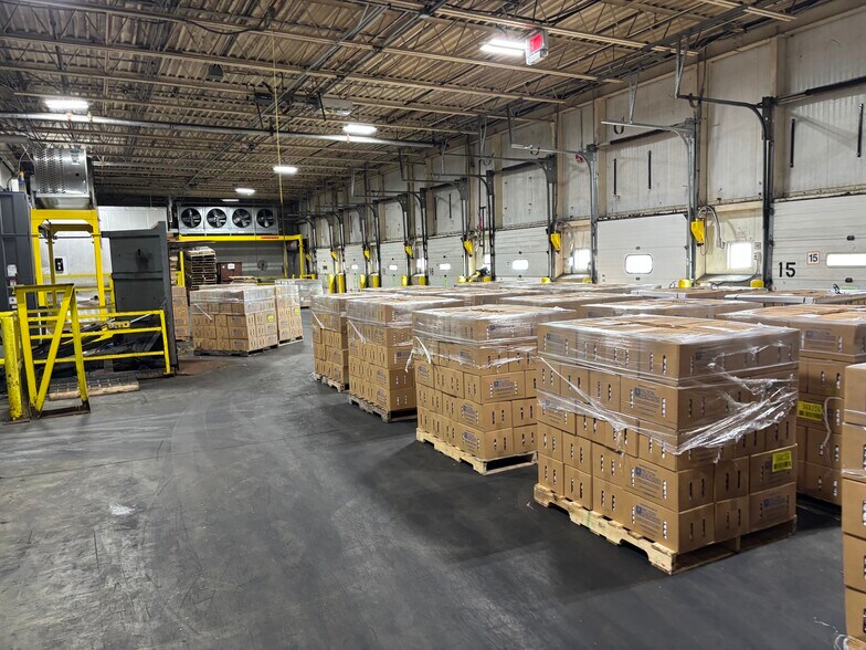 More Photos Of 2300 E Rice St, Sioux Falls Refrigeration Cold Storage For Sale