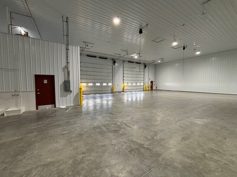 More Photos Of 132 Dingens St, Buffalo Flex For Sale