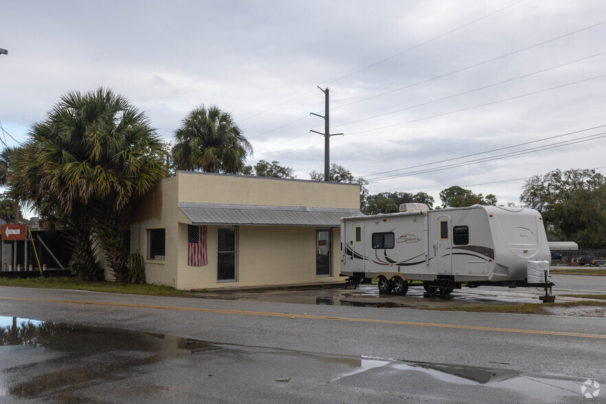 Primary Photo Of 1771 S Highway 17, Pomona Park Storefront Retail Office For Sale