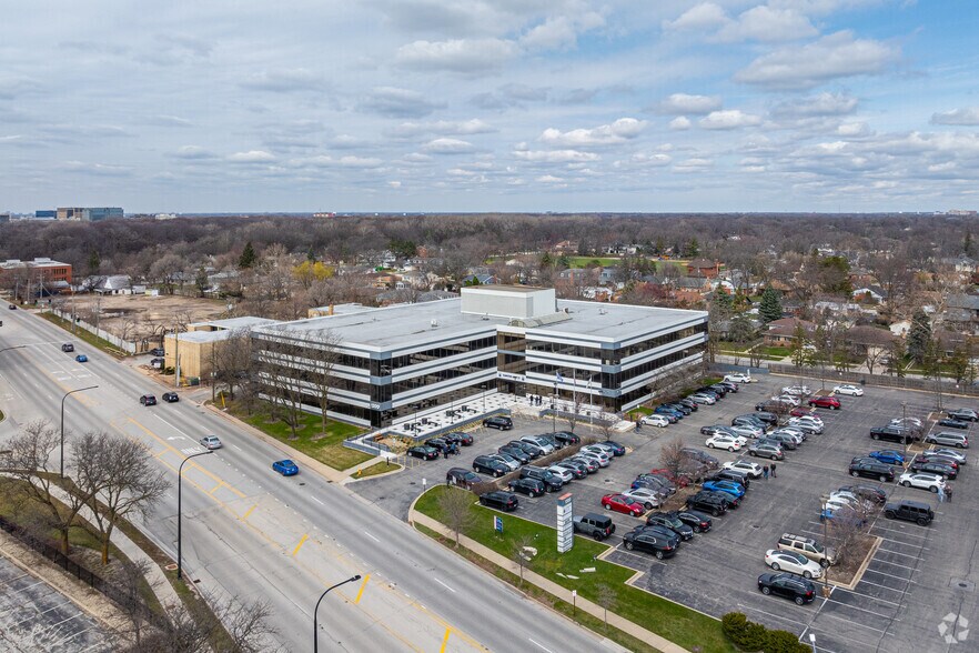 More Photos Of 1300 Higgins Rd, Park Ridge Office For Sale
