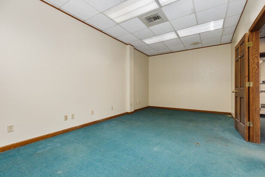 More Photos Of 20 Forest Ave, Fond Du Lac Apartments For Sale