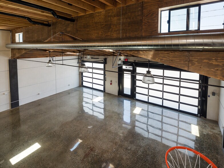 More Photos Of 131 Eucalyptus Dr, El Segundo Office For Lease