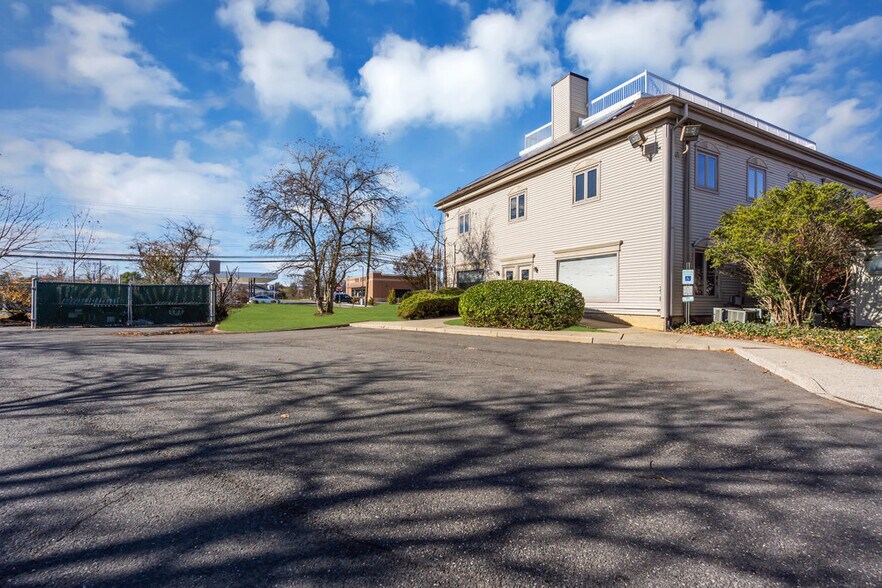 More Photos Of 1 Dag Hammarskjold Blvd, Howell Office For Sale