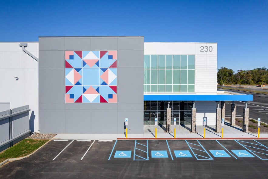 More Photos Of 1130 N Pottstown Pike, Exton Distribution For Lease