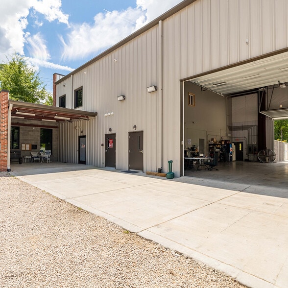 More Photos Of 608 S Hoover Rd, Durham Flex For Lease