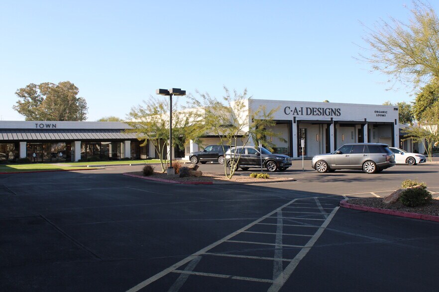 More Photos Of 2720 N 68th St, Scottsdale Unknown For Lease