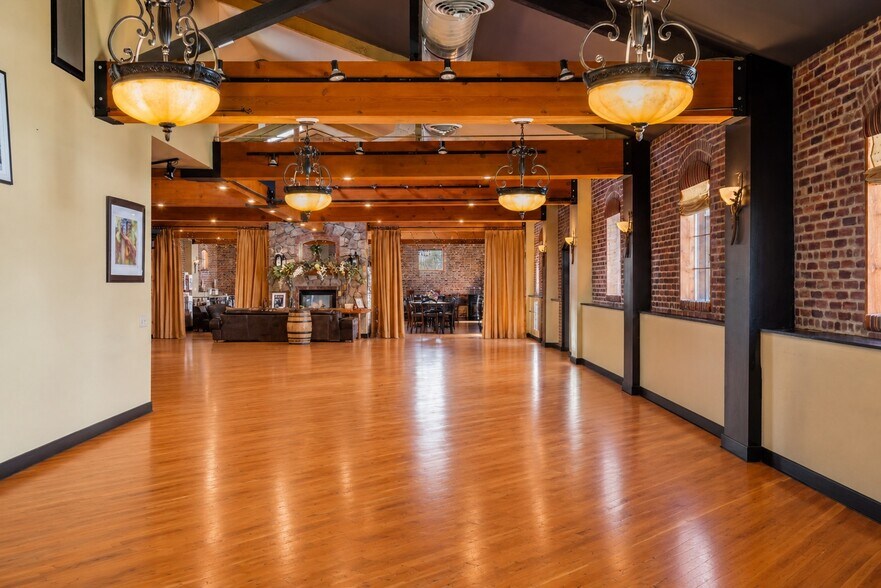 More Photos Of 1 Vineyard Way, Wenatchee Winery Vineyard For Sale