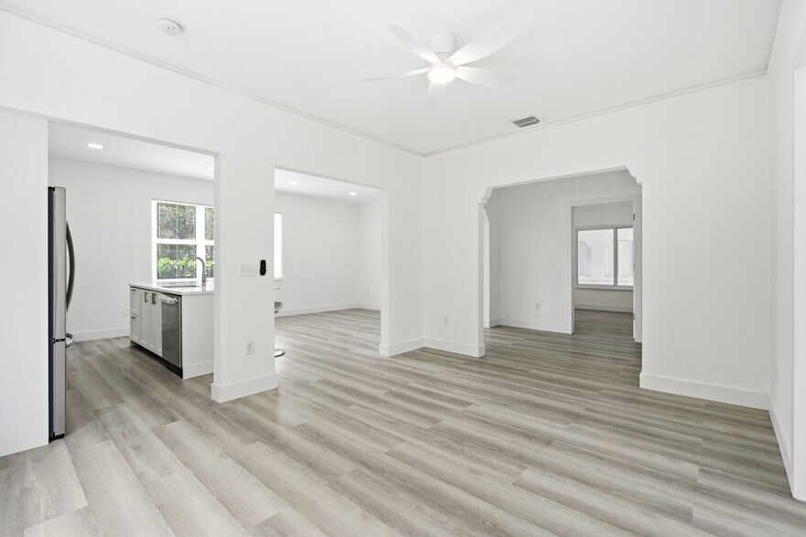 More Photos Of 340 NE 125th St, North Miami Office Residential For Sale